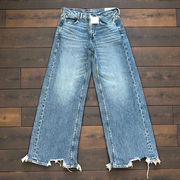 American Eagle NWT Dreamy Drape Super High Rise Baggy Wide Leg Jeans 6 SHORT - Picture 3 of 8